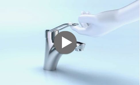 Ergonomie : mitigeur mural avec levier Hygiène pour commande sans contact manuel